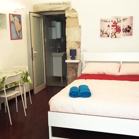 Jasmine Studio By The Sea Syracuse Екстер'єр фото